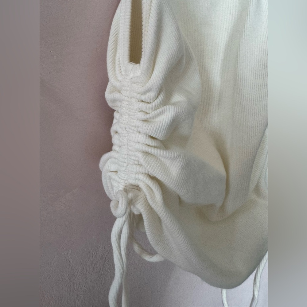 White Ribbed Ruched Tank Top - Picture 2 of 3